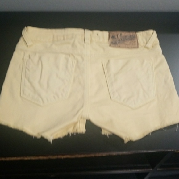 Shorts - Picture 2 of 5